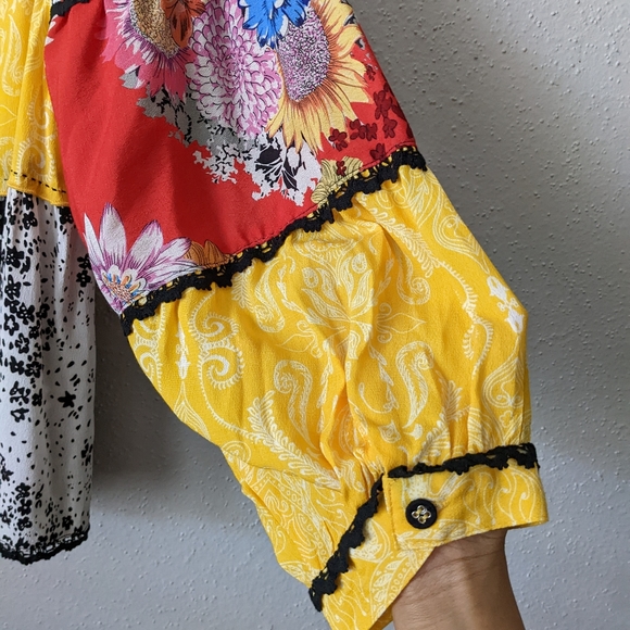 John Mark blouse size Small - Picture 5 of 6